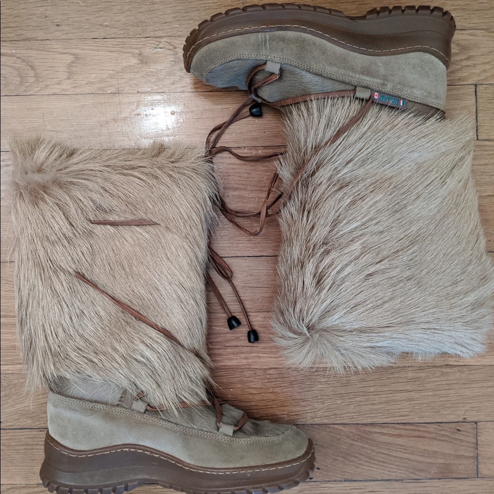 Pajar fur pare ski boots. Made in Italy